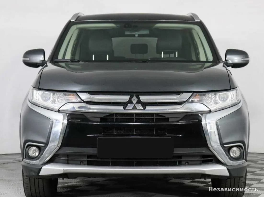 Mitsubishi Outlander 2018 с пробегом — фото 2