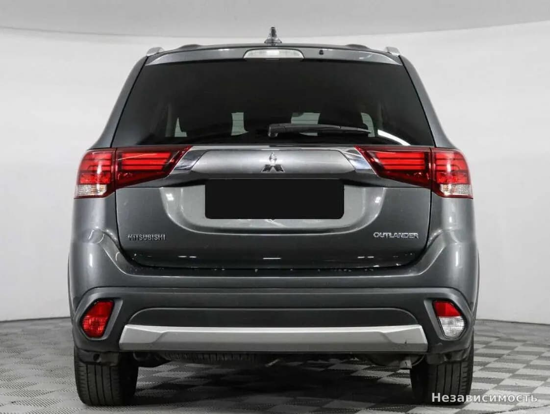 Mitsubishi Outlander 2018 с пробегом — фото 6