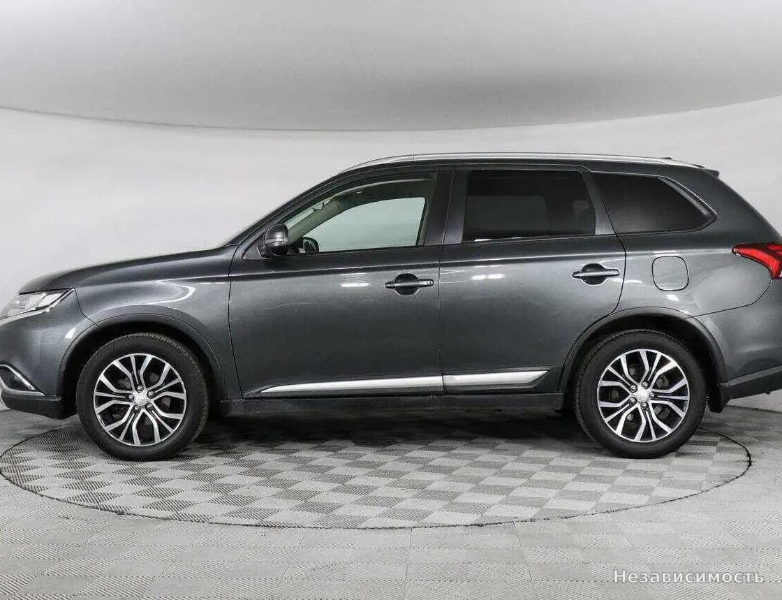 Mitsubishi Outlander 2018 с пробегом — фото 8