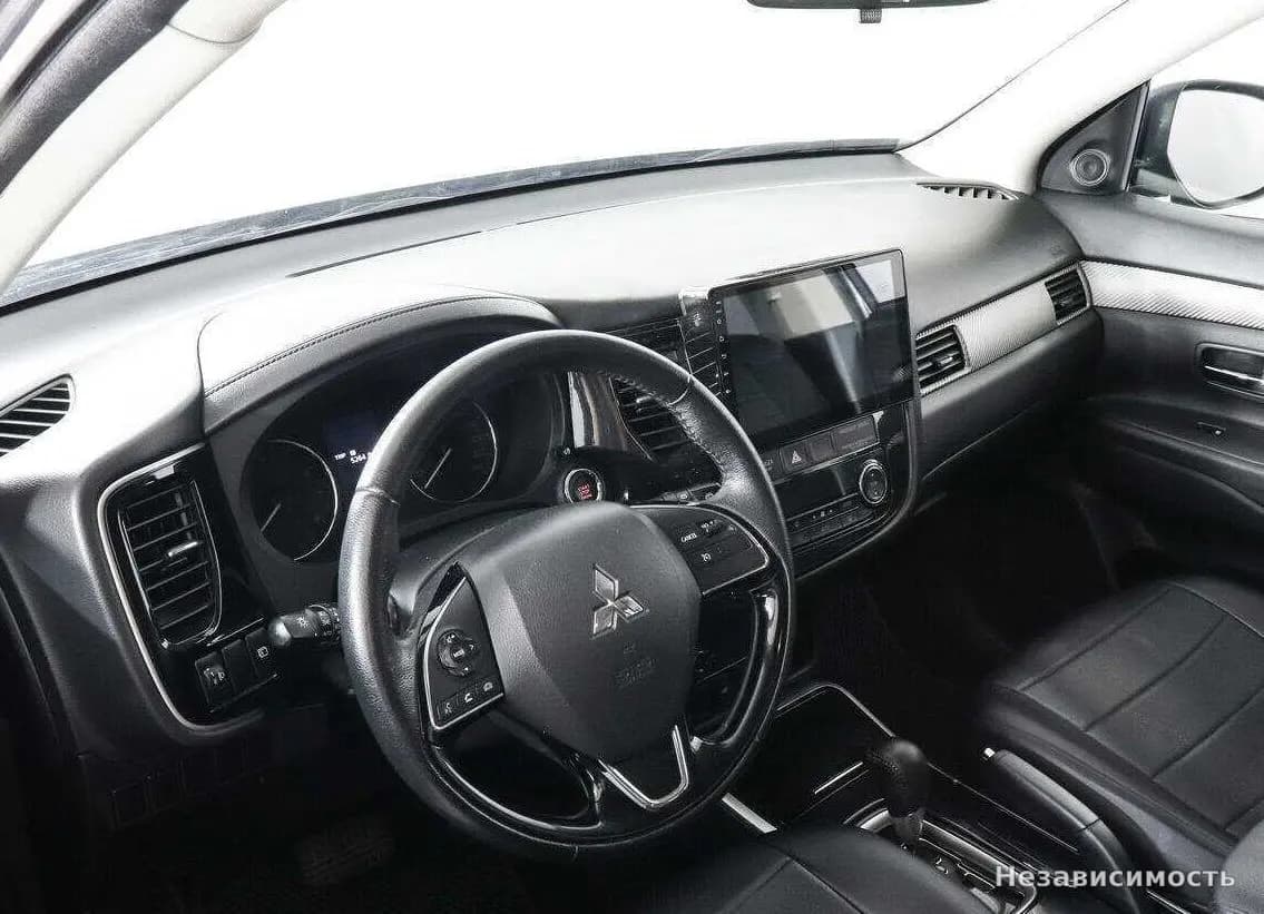 Mitsubishi Outlander 2018 с пробегом — фото 9