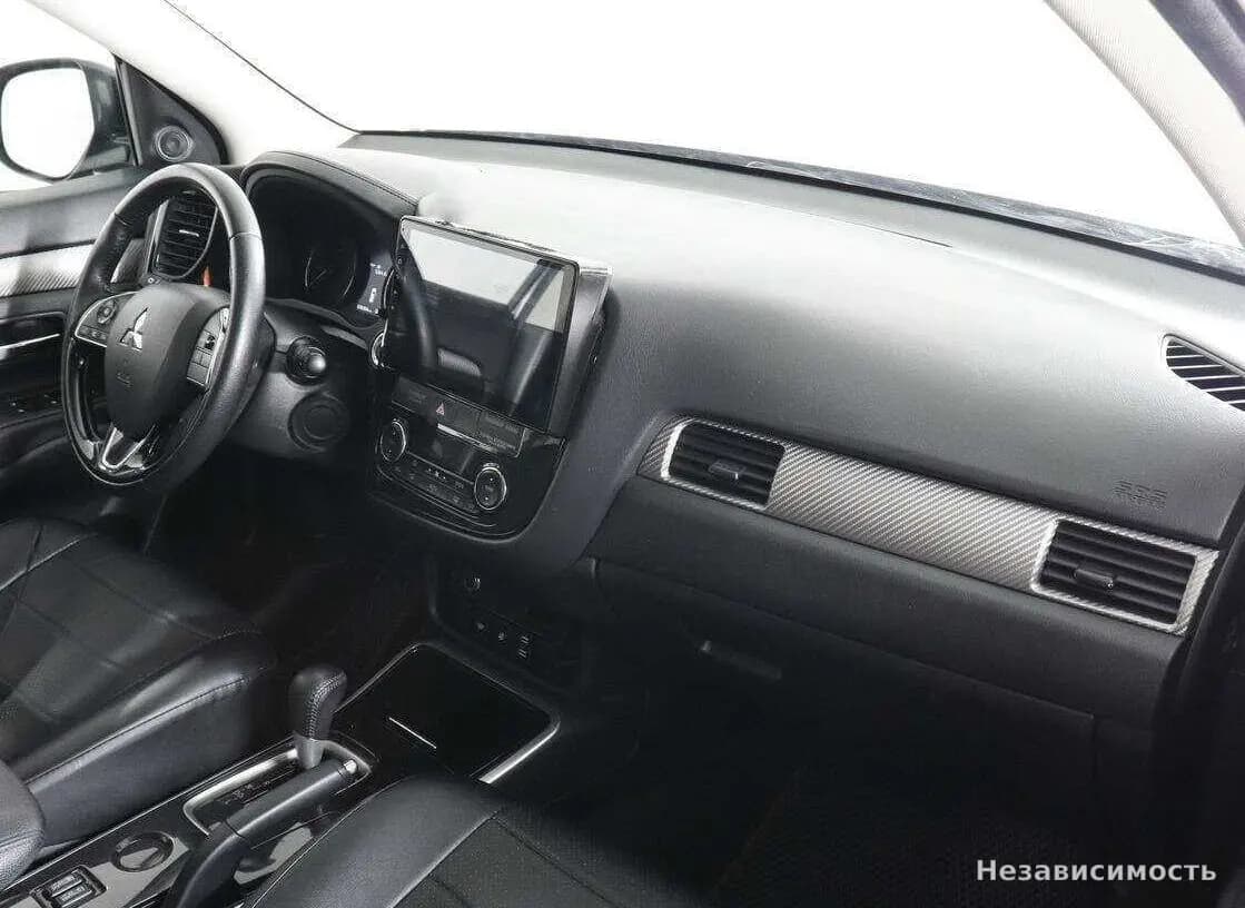 Mitsubishi Outlander 2018 с пробегом — фото 10