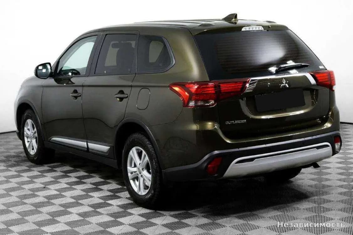 Mitsubishi Outlander 2020 с пробегом — фото 7
