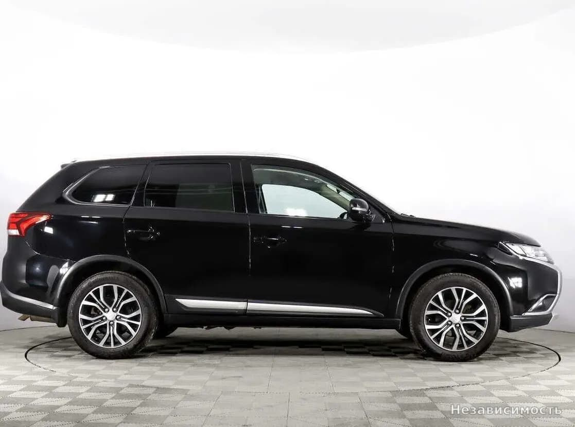 Mitsubishi Outlander 2017 с пробегом — фото 4