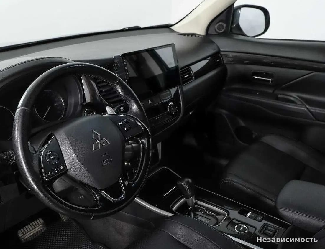 Mitsubishi Outlander 2017 с пробегом — фото 10