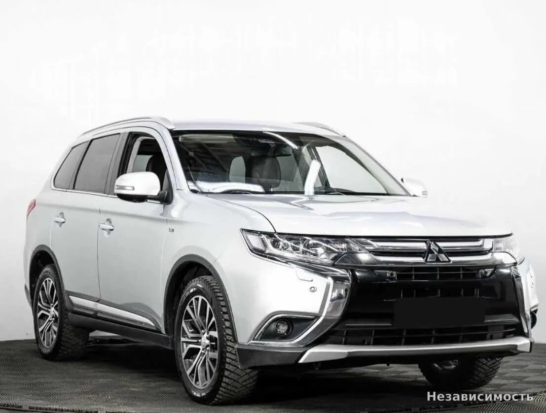 Mitsubishi Outlander 2018 с пробегом — фото 3