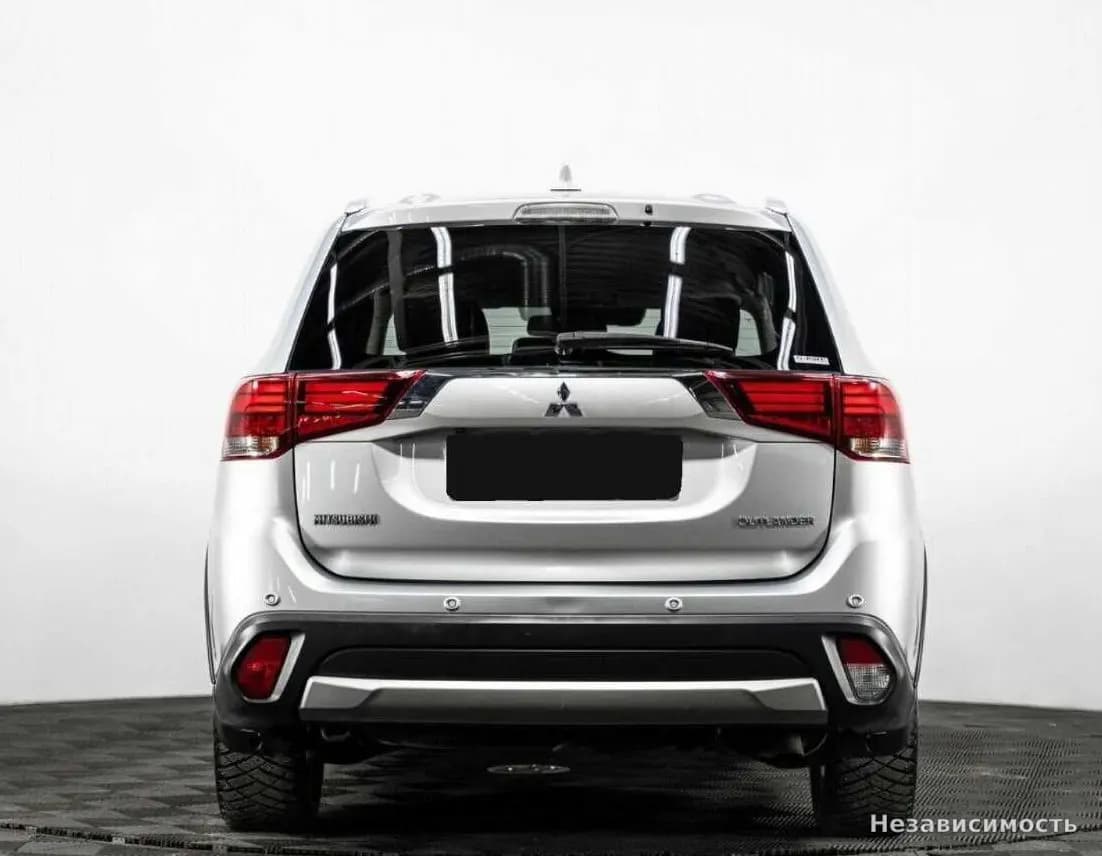 Mitsubishi Outlander 2018 с пробегом — фото 5
