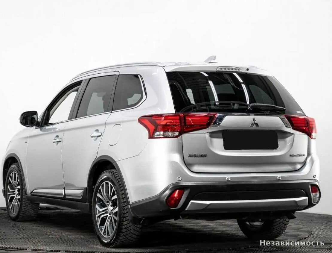 Mitsubishi Outlander 2018 с пробегом — фото 6