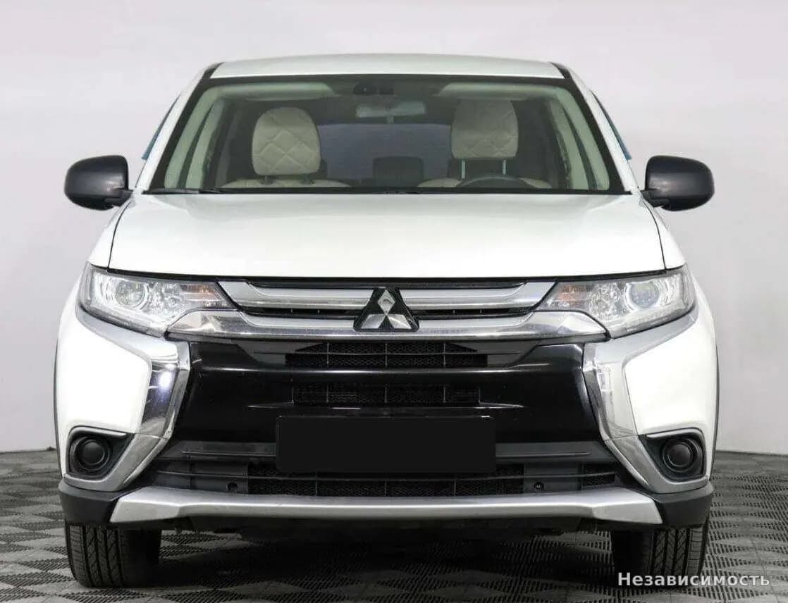 Mitsubishi Outlander 2017 с пробегом — фото 2
