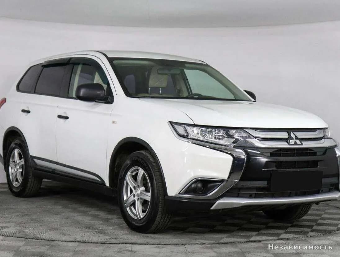 Mitsubishi Outlander 2017 с пробегом — фото 3