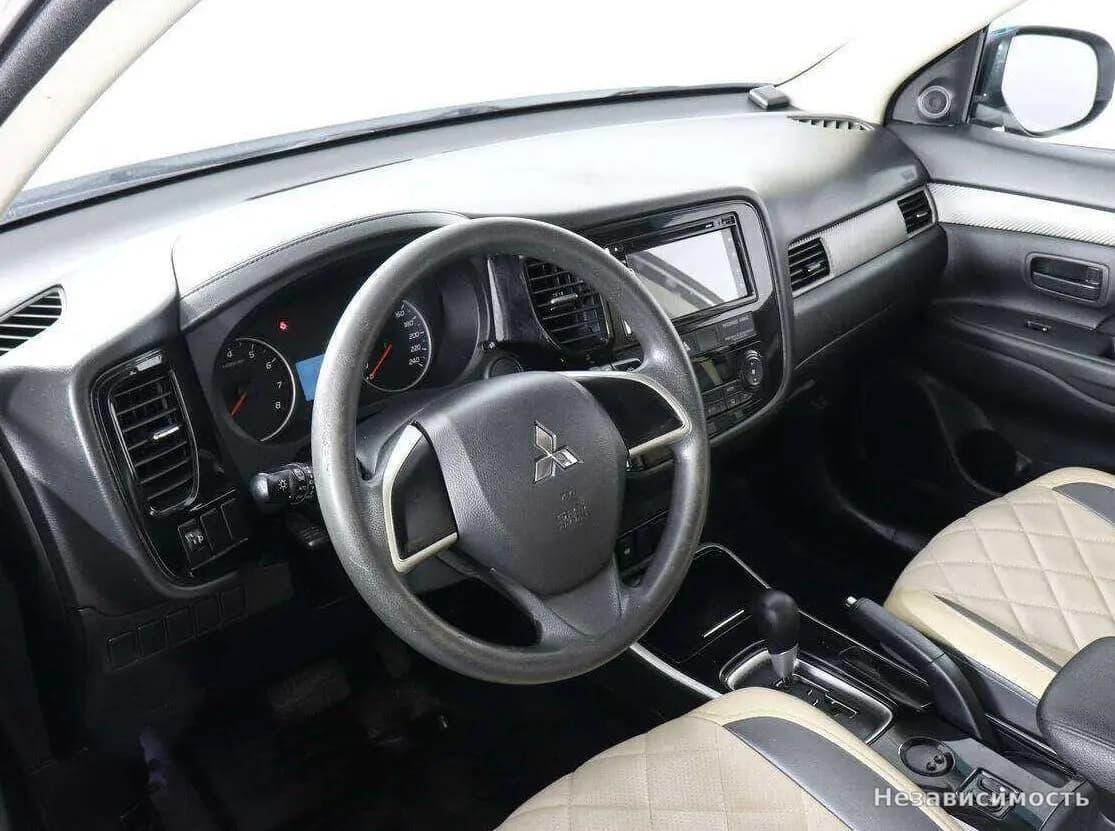 Mitsubishi Outlander 2017 с пробегом — фото 9