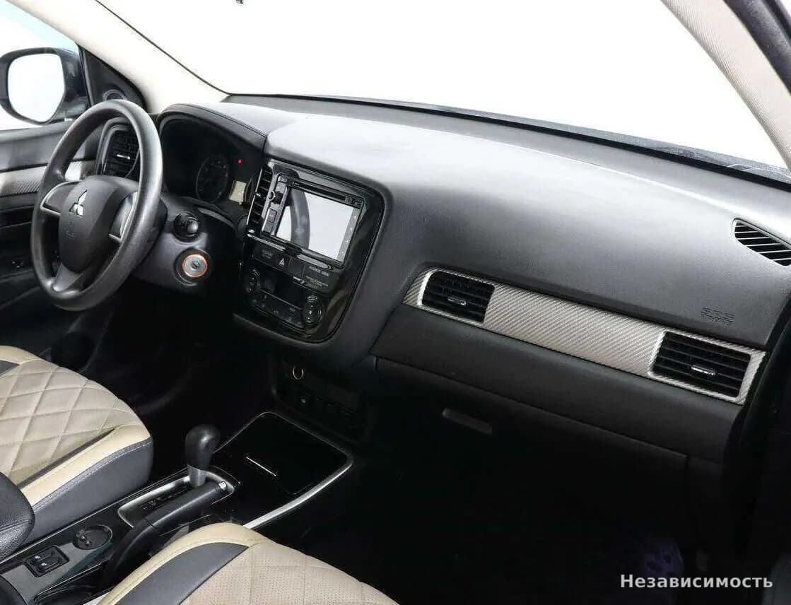 Mitsubishi Outlander 2017 с пробегом — фото 10