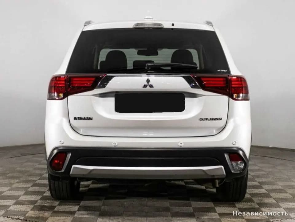 Mitsubishi Outlander 2018 с пробегом — фото 6