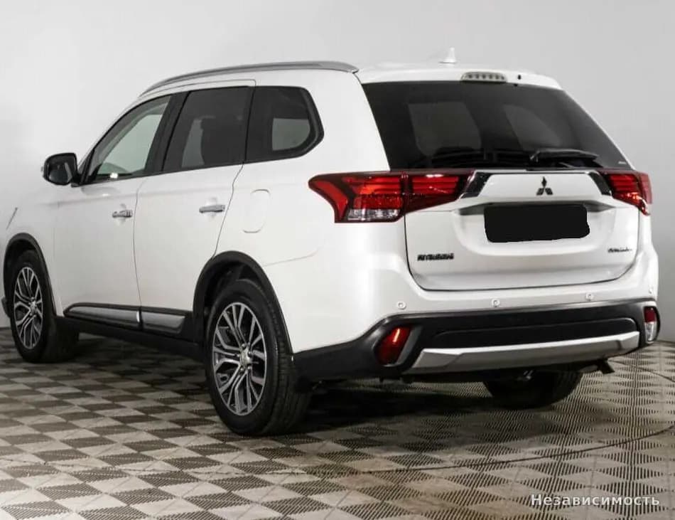 Mitsubishi Outlander 2018 с пробегом — фото 7