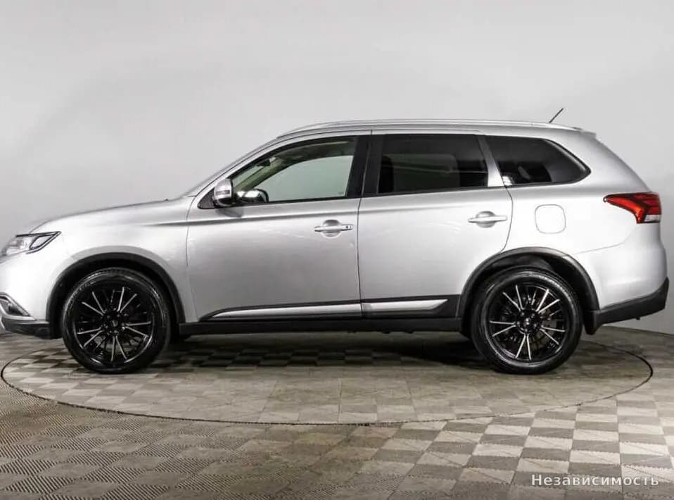 Mitsubishi Outlander 2016 с пробегом — фото 8