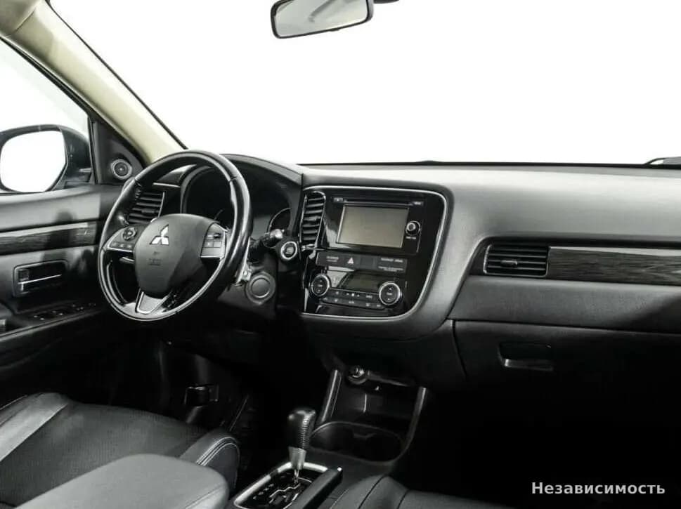Mitsubishi Outlander 2016 с пробегом — фото 9