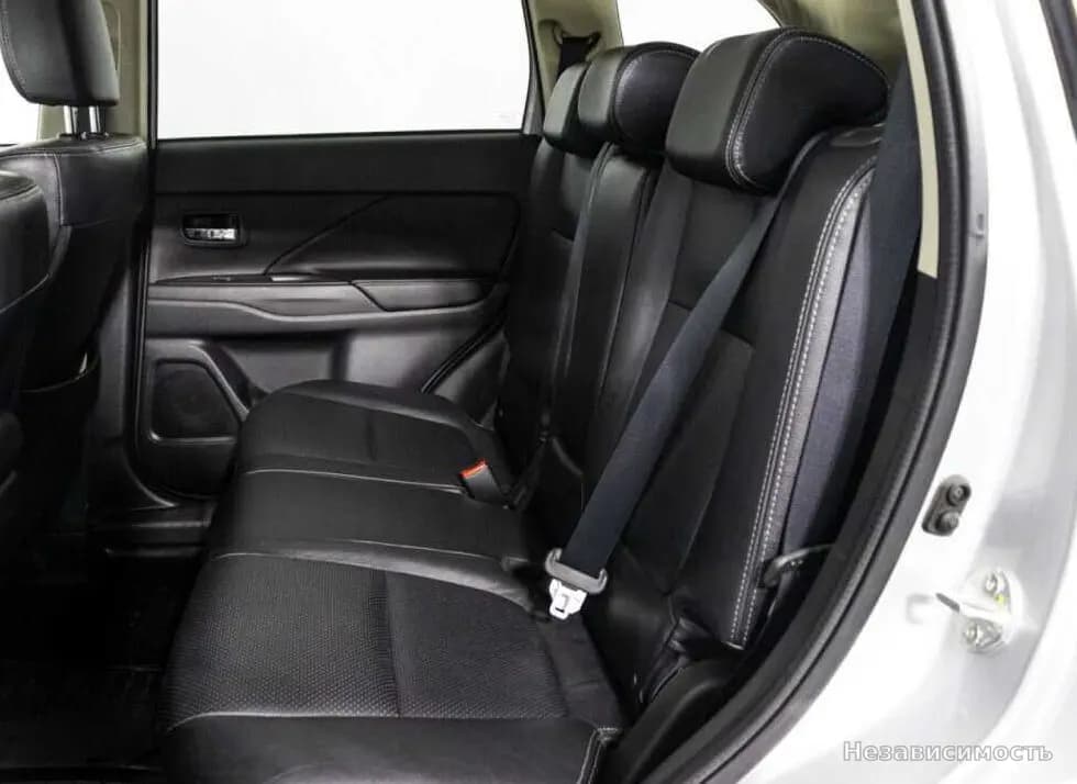 Mitsubishi Outlander 2016 с пробегом — фото 10
