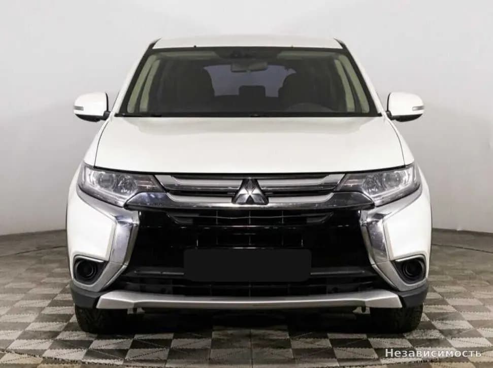Mitsubishi Outlander 2018 с пробегом — фото 2