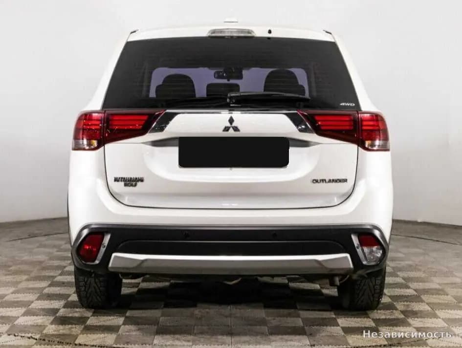 Mitsubishi Outlander 2018 с пробегом — фото 6