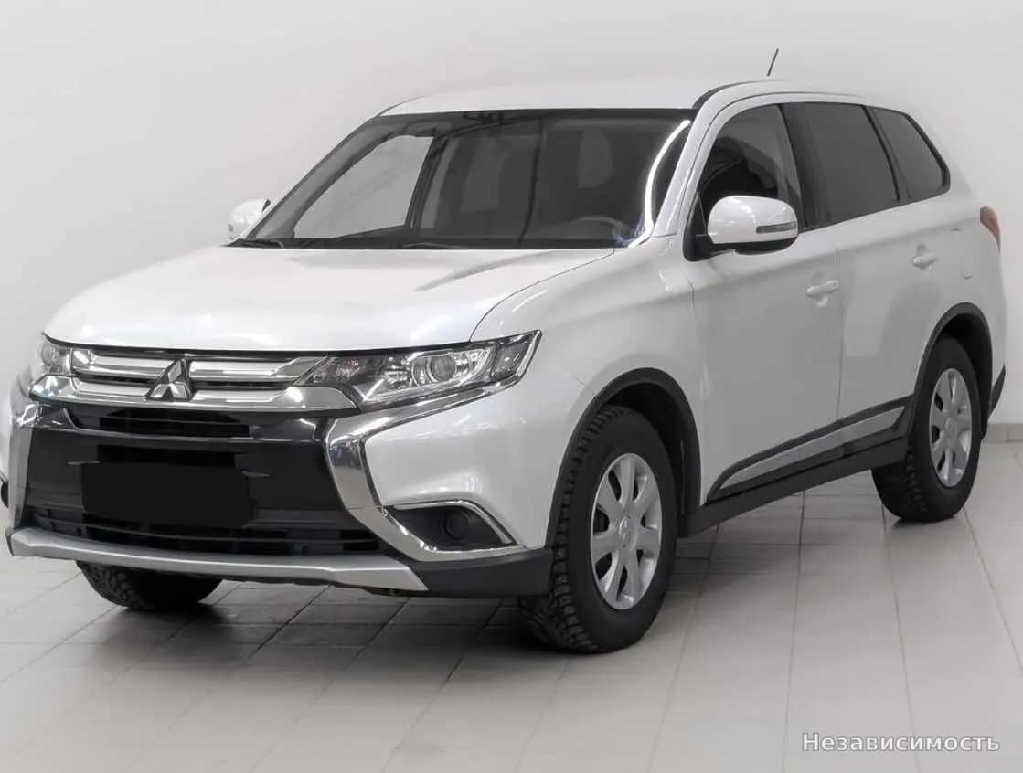 Mitsubishi Outlander, 2015 с пробегом