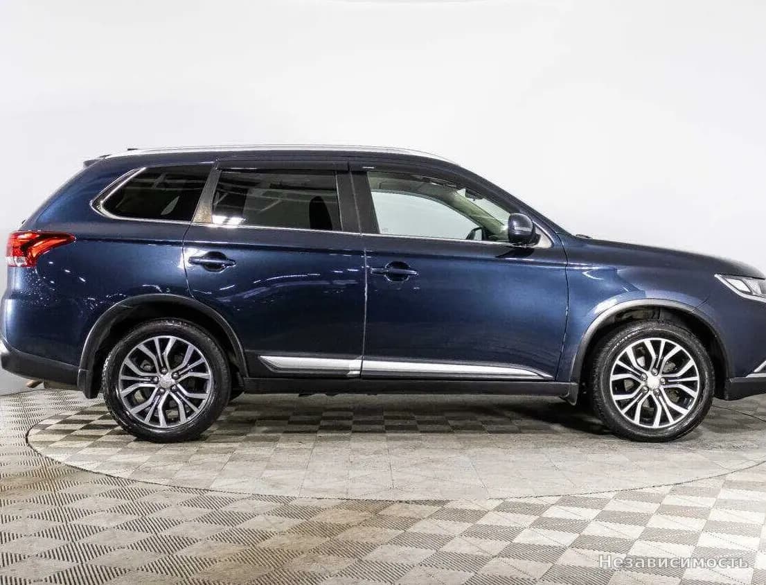 Mitsubishi Outlander 2018 с пробегом — фото 4