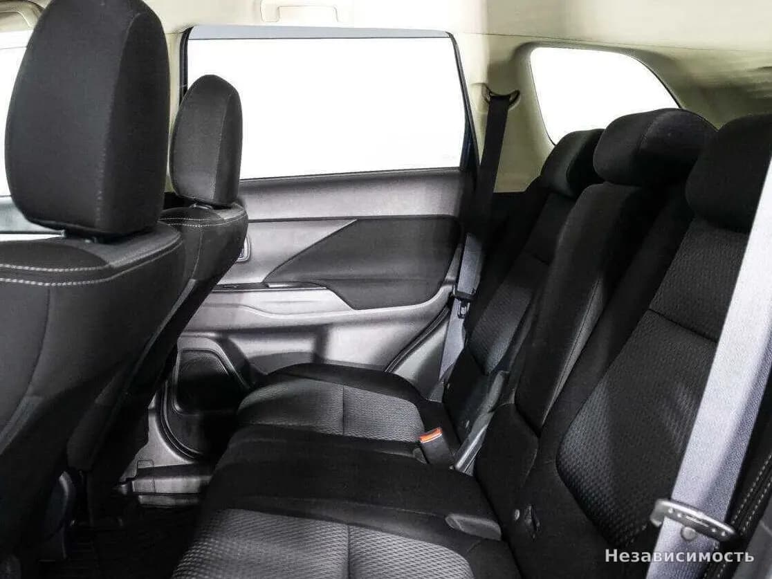 Mitsubishi Outlander 2018 с пробегом — фото 10