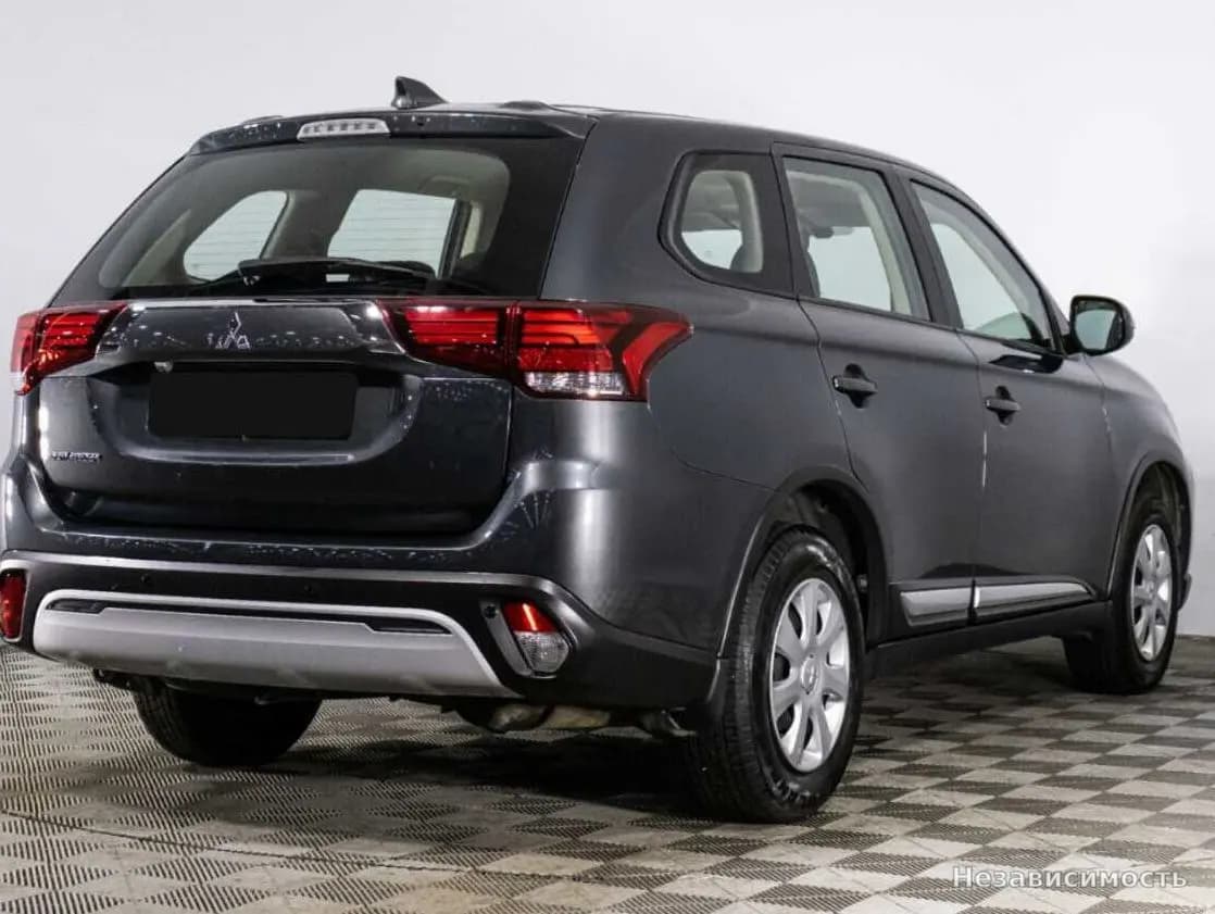 Mitsubishi Outlander 2021 с пробегом — фото 4