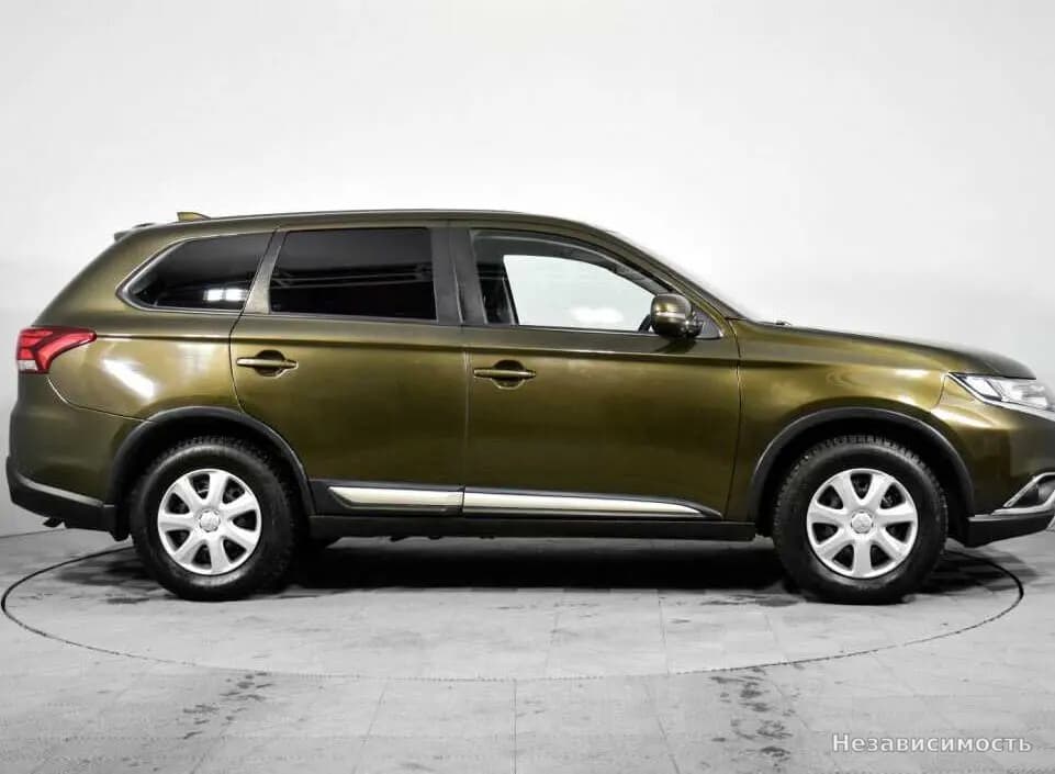 Mitsubishi Outlander 2017 с пробегом — фото 4