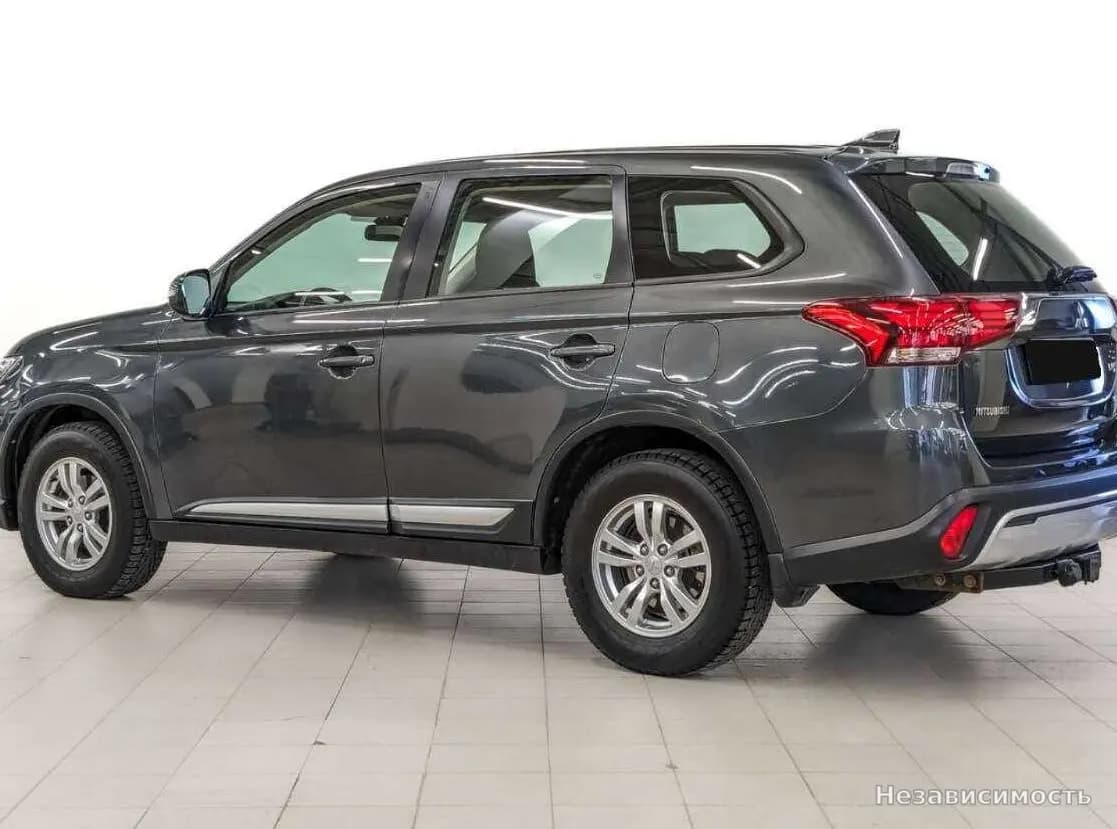 Mitsubishi Outlander 2019 с пробегом — фото 7
