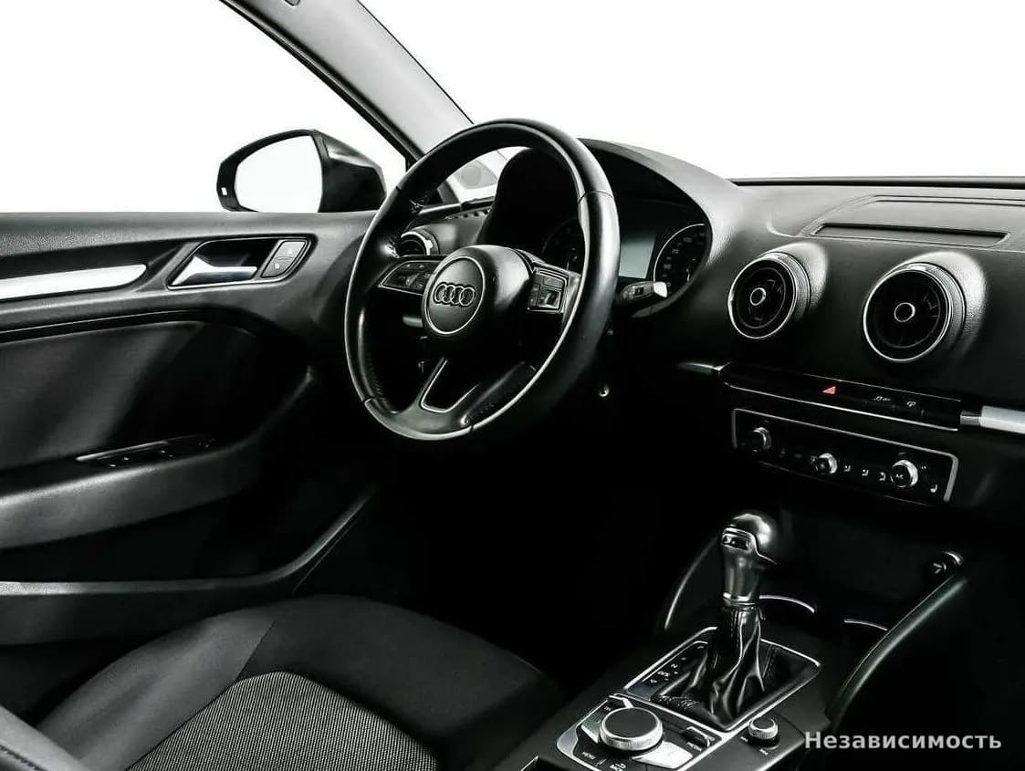 Audi A3 2017 с пробегом — фото 9