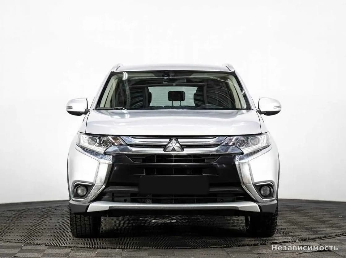 Mitsubishi Outlander 2018 с пробегом — фото 2