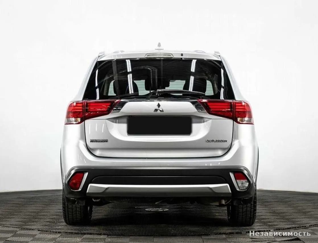 Mitsubishi Outlander 2018 с пробегом — фото 5