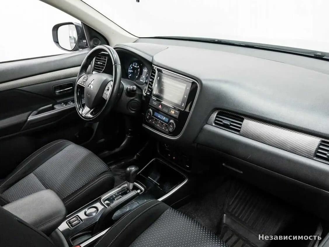 Mitsubishi Outlander 2018 с пробегом — фото 8