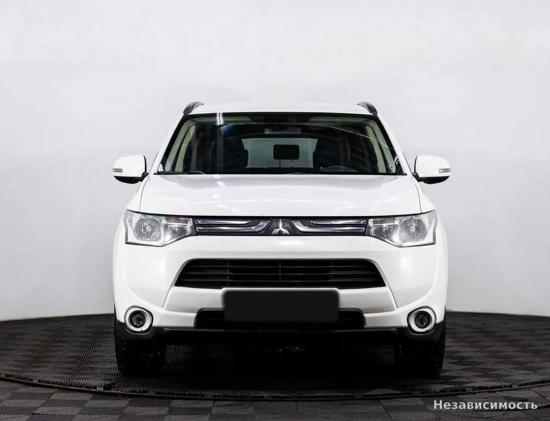 Mitsubishi Outlander 2012 с пробегом — фото 2