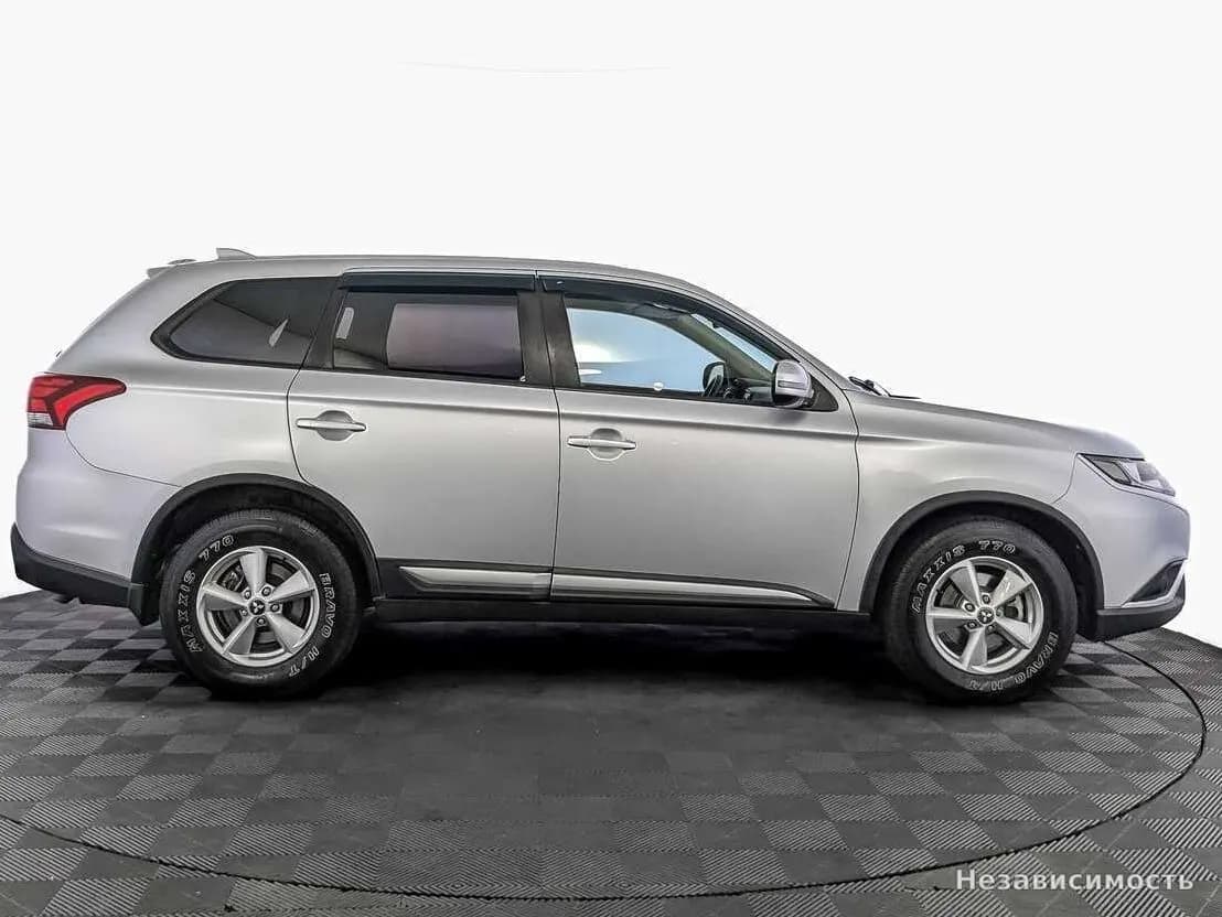 Mitsubishi Outlander 2019 с пробегом — фото 4