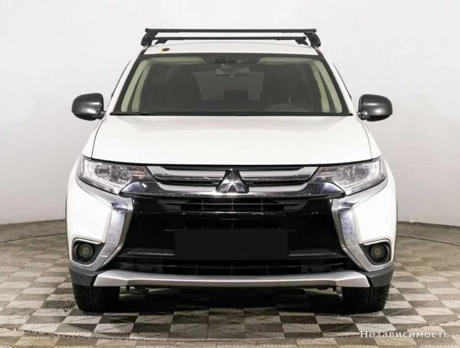 Mitsubishi Outlander 2018 с пробегом — фото 2