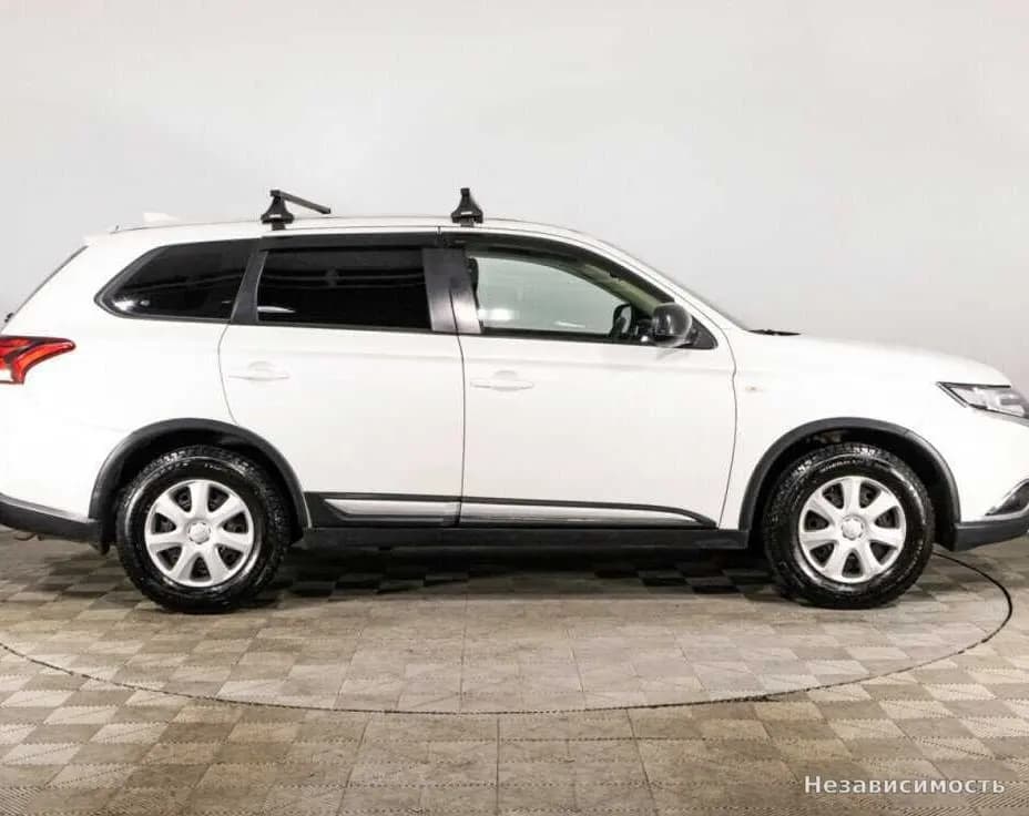 Mitsubishi Outlander 2018 с пробегом — фото 4
