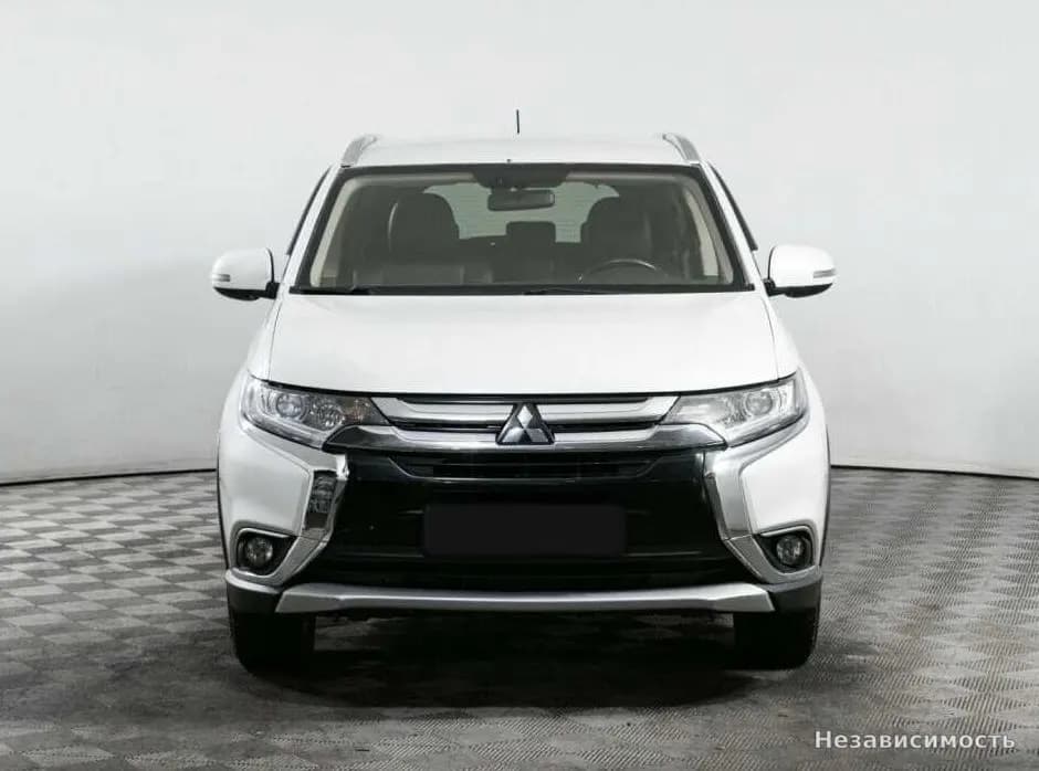 Mitsubishi Outlander 2015 с пробегом — фото 2
