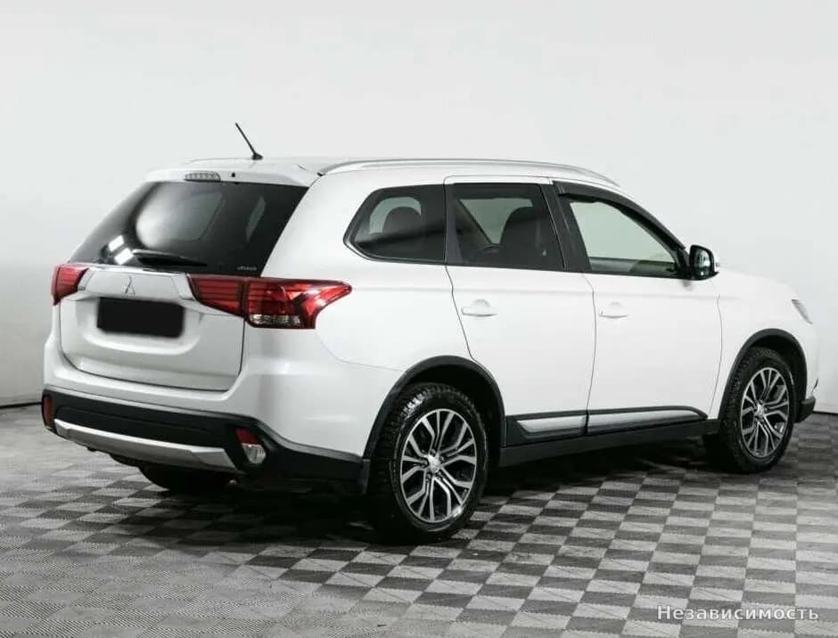 Mitsubishi Outlander 2015 с пробегом — фото 4