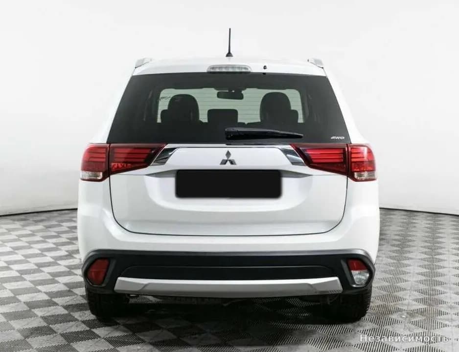 Mitsubishi Outlander 2015 с пробегом — фото 5