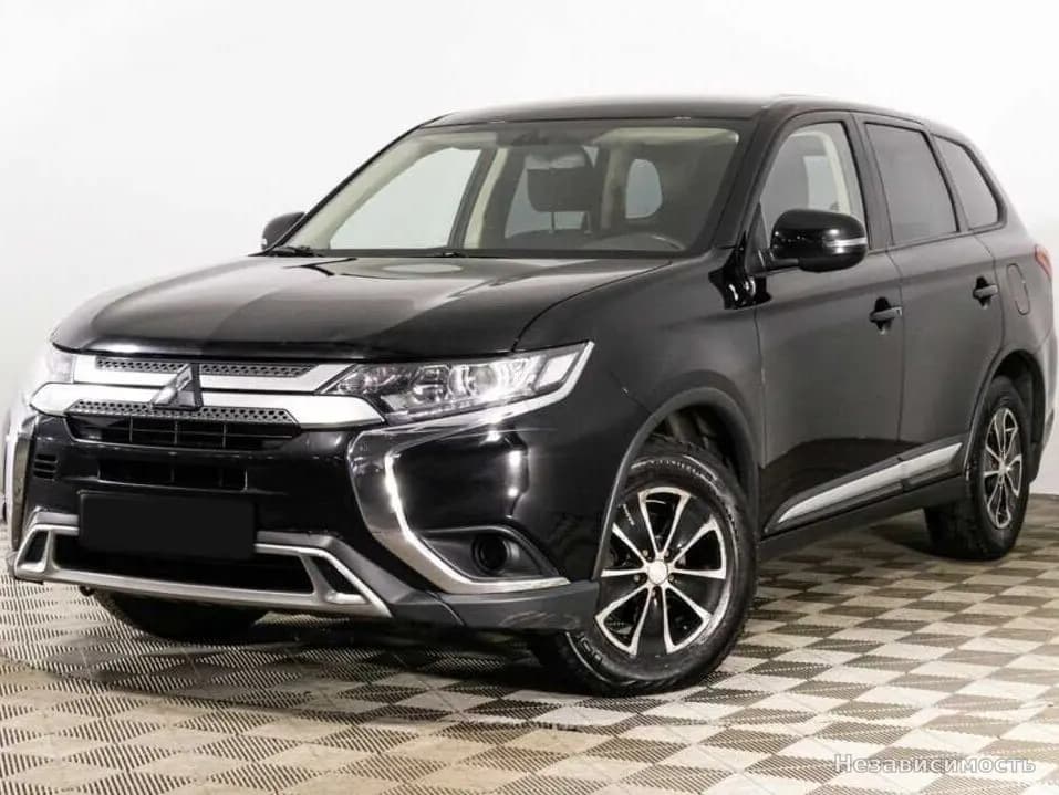 Mitsubishi Outlander 2019 с пробегом — фото 1