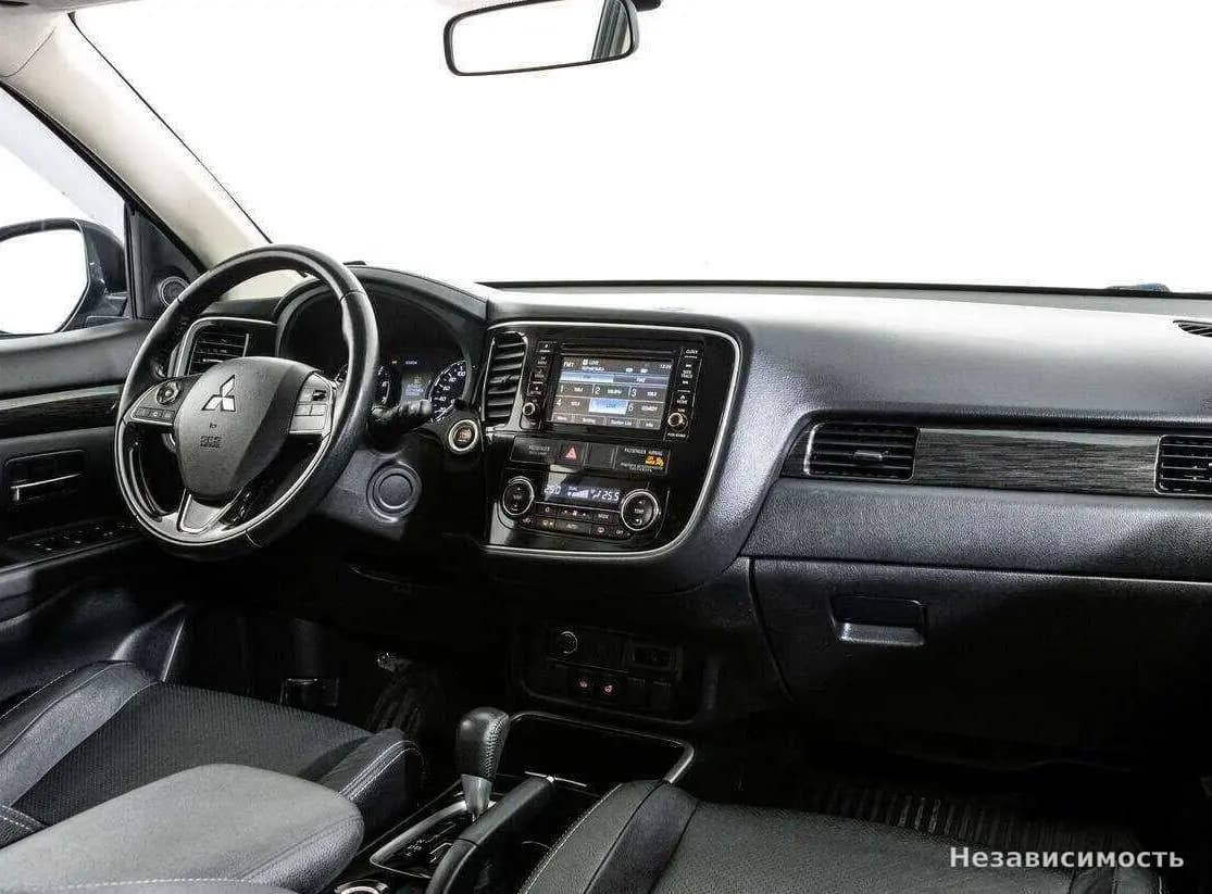 Mitsubishi Outlander 2017 с пробегом — фото 9