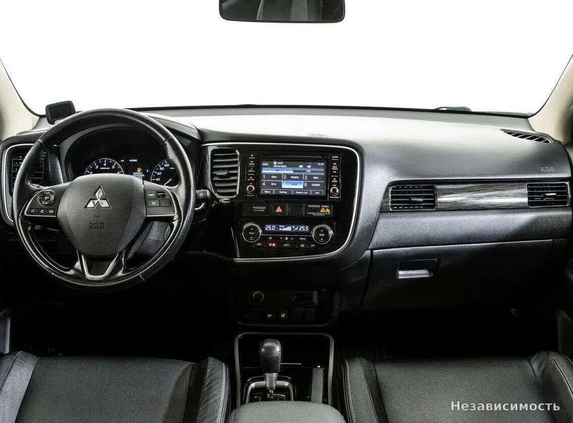 Mitsubishi Outlander 2017 с пробегом — фото 10