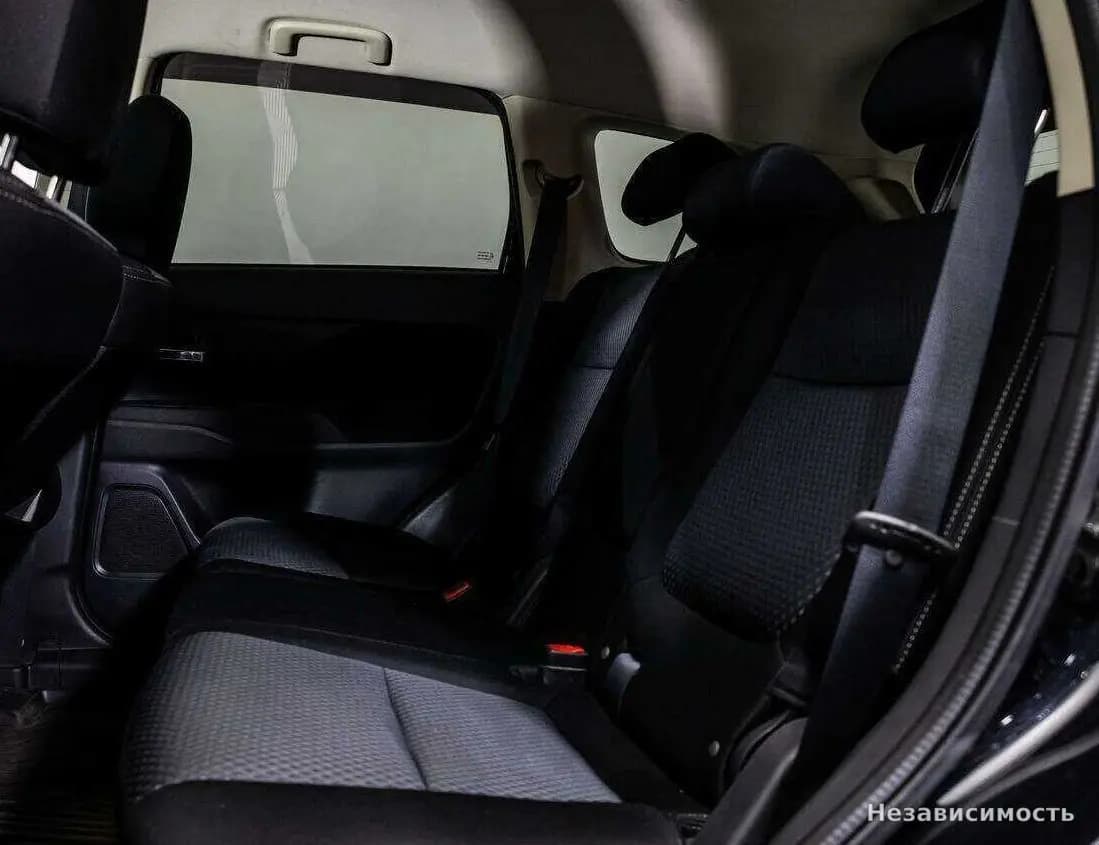 Mitsubishi Outlander 2017 с пробегом — фото 8