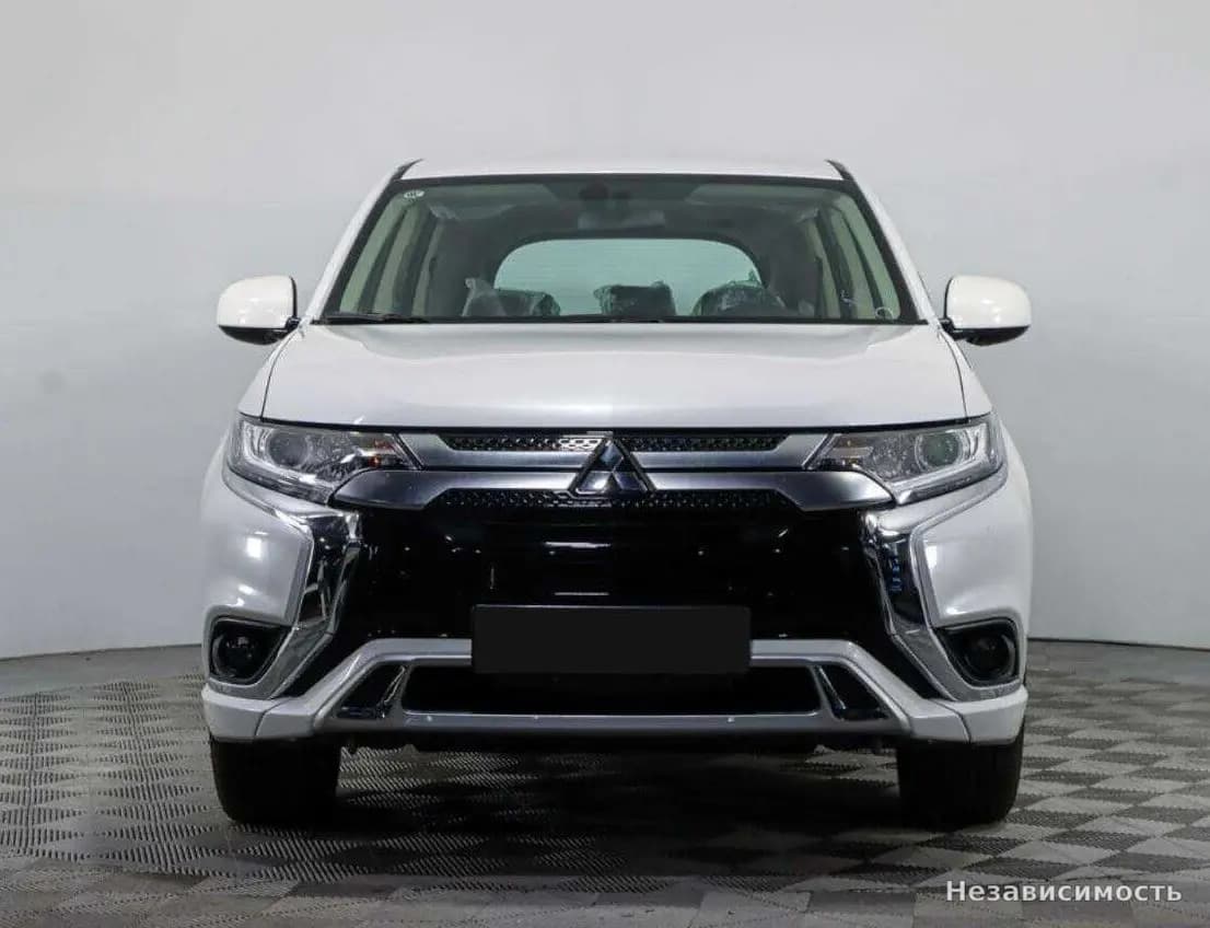 Mitsubishi Outlander 2022 с пробегом — фото 2