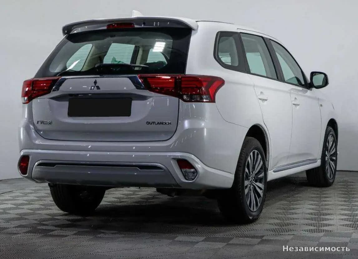Mitsubishi Outlander 2022 с пробегом — фото 4