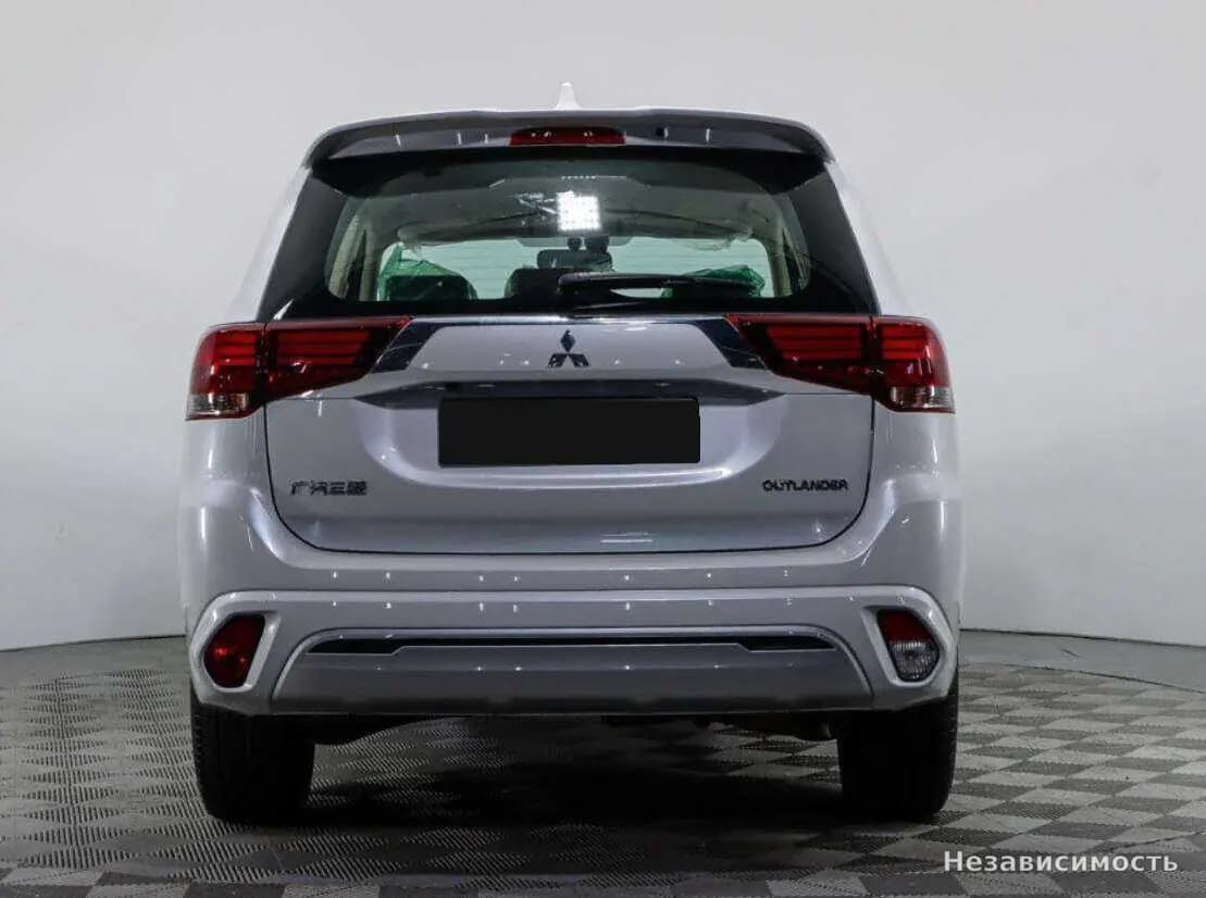 Mitsubishi Outlander 2022 с пробегом — фото 5