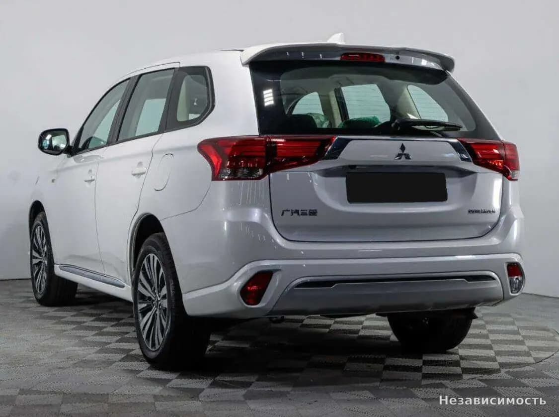Mitsubishi Outlander 2022 с пробегом — фото 6