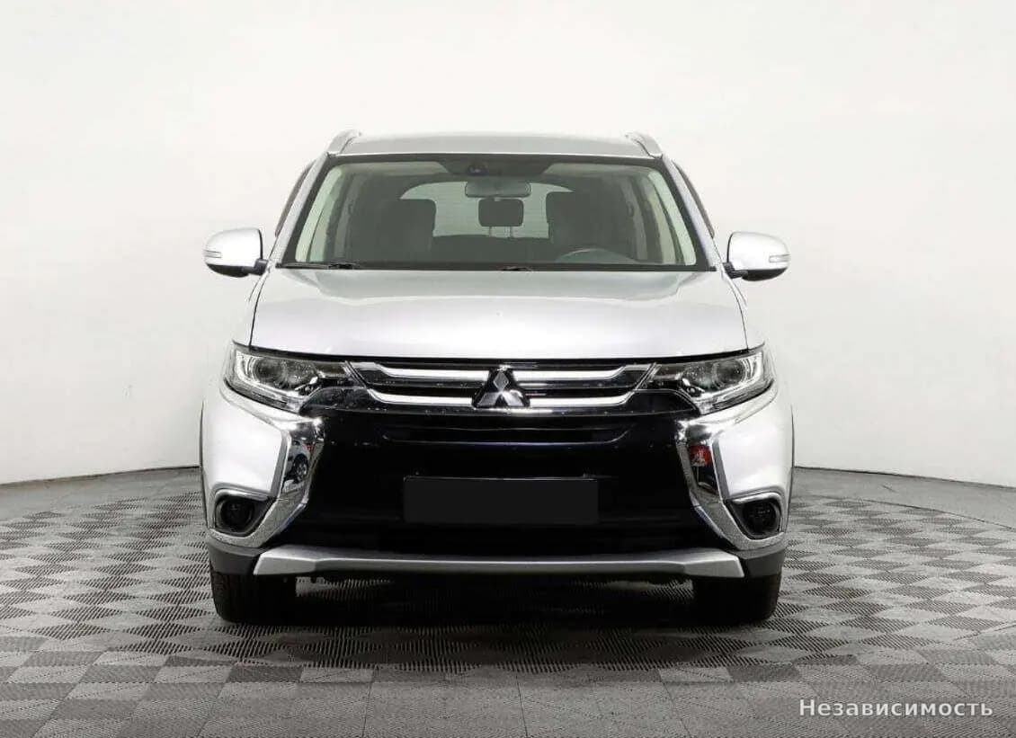 Mitsubishi Outlander 2018 с пробегом — фото 2