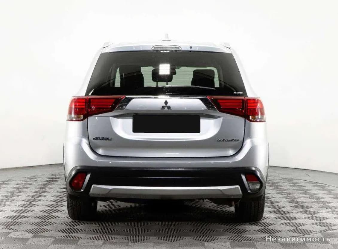 Mitsubishi Outlander 2018 с пробегом — фото 5