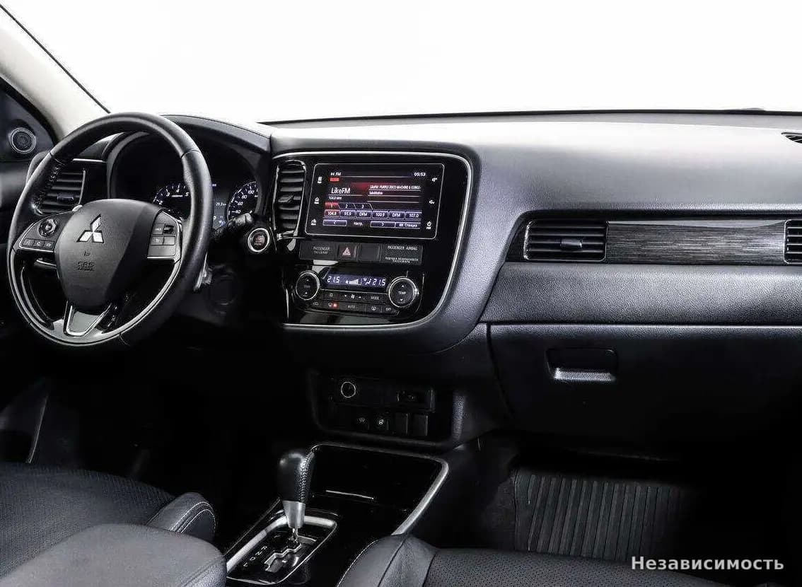 Mitsubishi Outlander 2018 с пробегом — фото 7